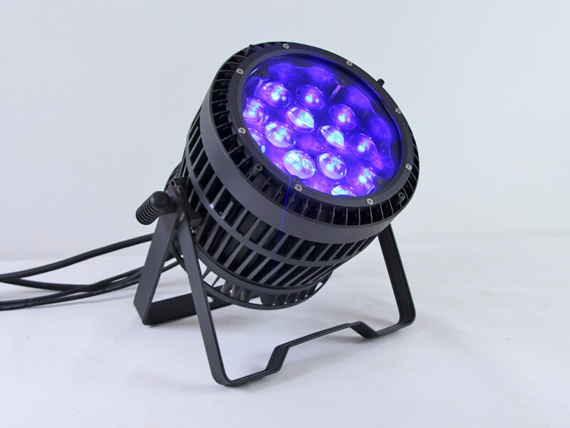 15 Stück 15 W RGBW 4-in-1-LED-Außen-Zoom-Par-Licht