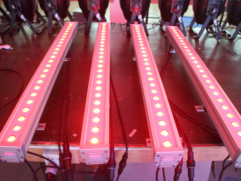 24 Stück 3in1 LED-Außenlichtleiste