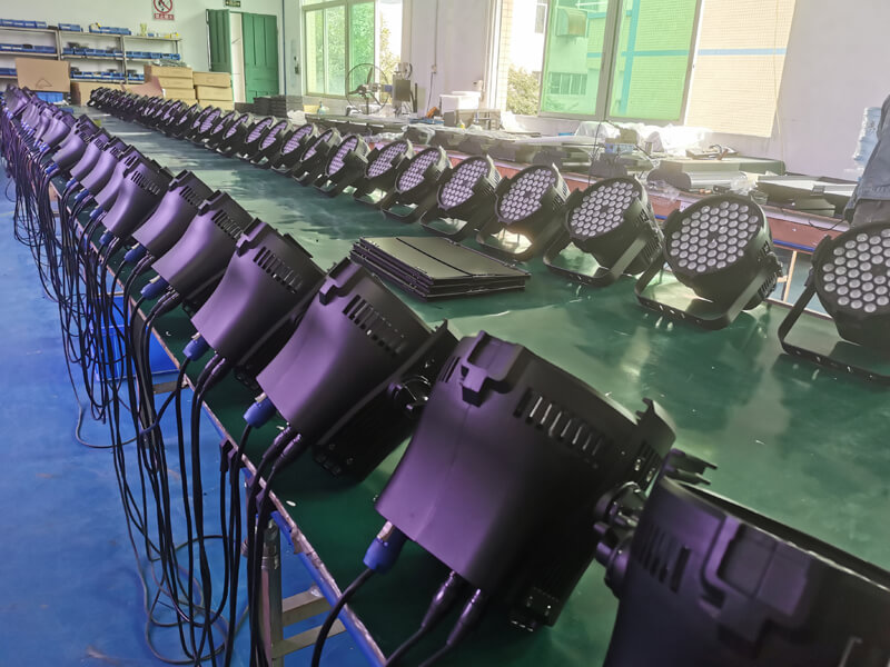 18pcs 4in1 LED-Innen-Par-Licht (6)