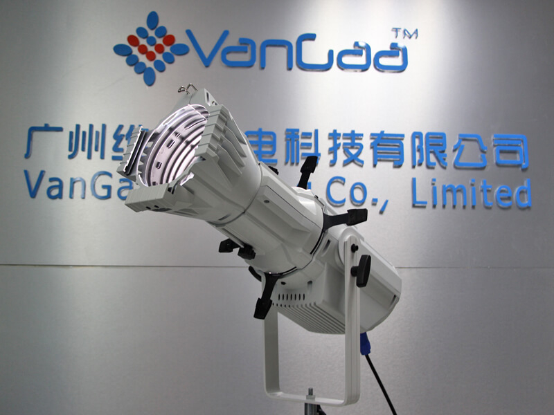 180W LED-Profilstrahler mit fester Linse Leko