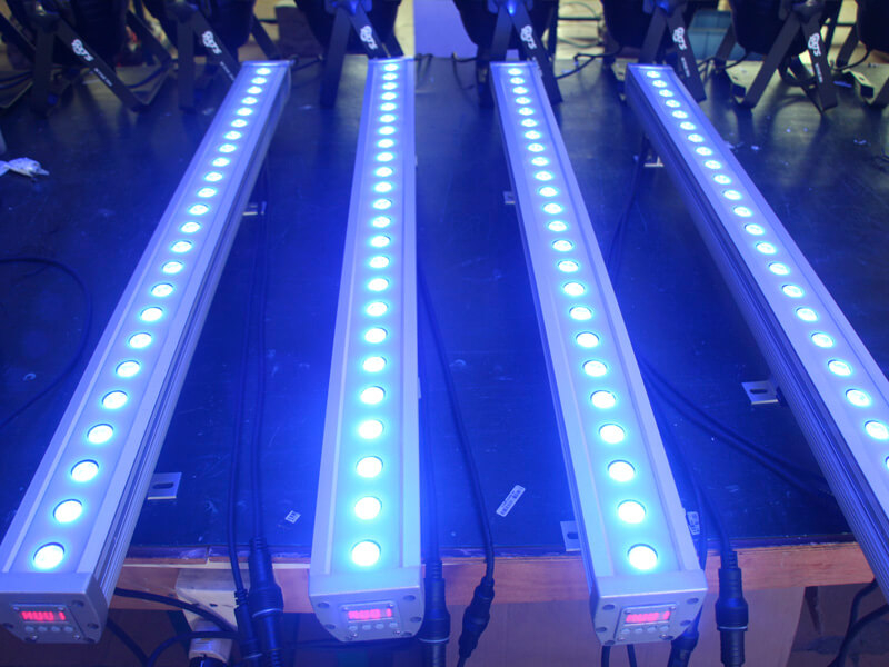 24 Stück 3in1 LED-Außenlichtleiste