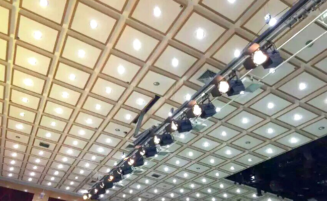 LED-Birnen sind leicht zu brechen, löschen nicht, flackern und verursachen dim Licht. Wie man repariert?