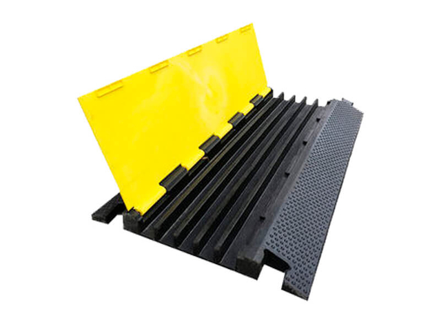 5 Kanäle Kabelrampen