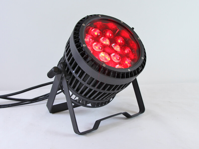 15 Stück 15 W RGBW 4-in-1-LED-Außen-Zoom-Par-Licht