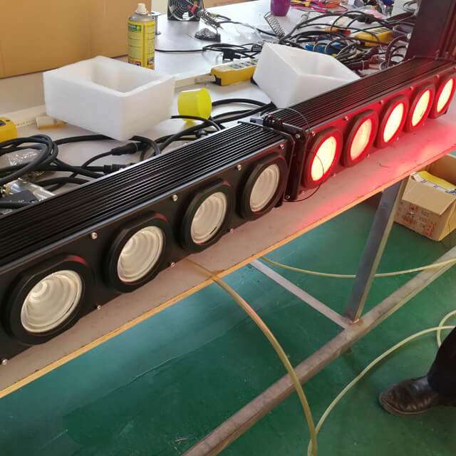 5 Köpfe 10 W 3-in-1-Pixel-Matrix-Blinder-Licht für den Außenbereich