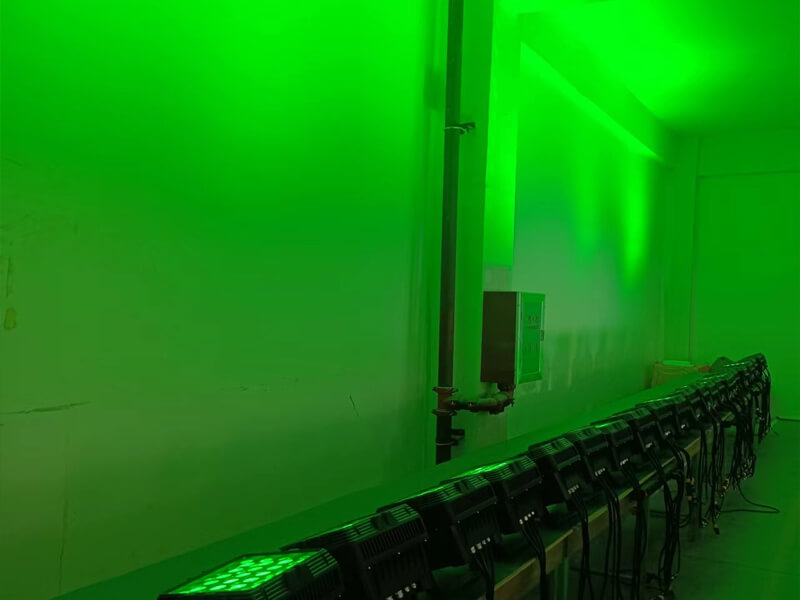 24 Stück RGBW 4in1 LED-Wandfluter