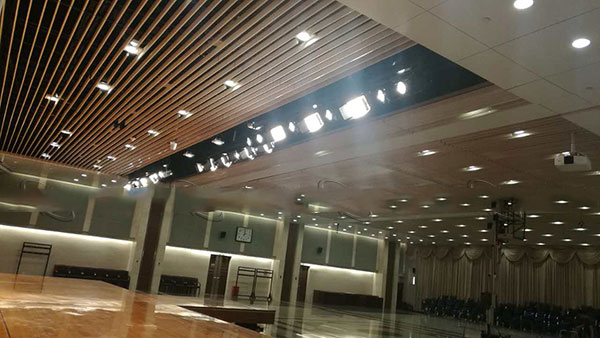 10 ~ 60 ° einstellbare vielseitige LED-Scheinwerfer