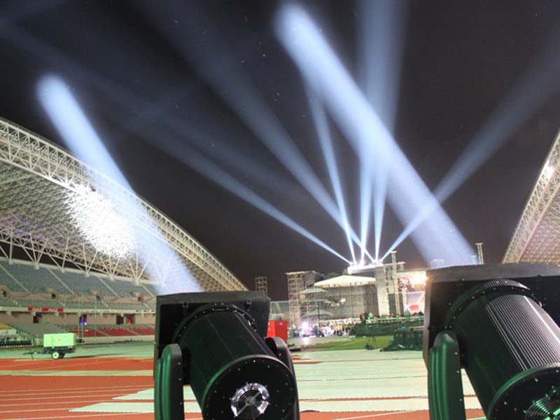 5000W Moving Head-Suchscheinwerfer wurden in einem nationalen Stadion-Projekt in den USA verwendet