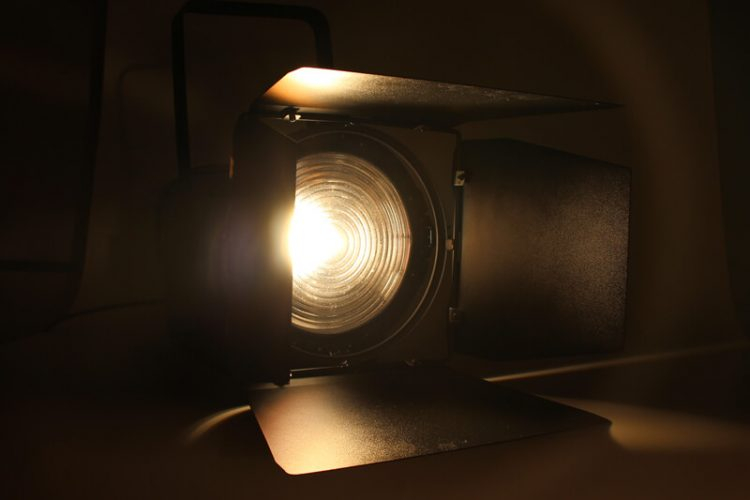 Fernbedienung 100W LED-Fresnel-Licht für Musikstudio