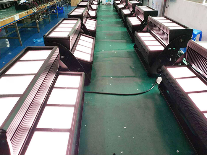 Doppelzeile 7 Farbe f&uuml;hrte Himmel und Erdreihenlicht